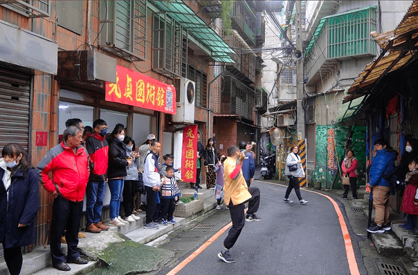廟美國術舘